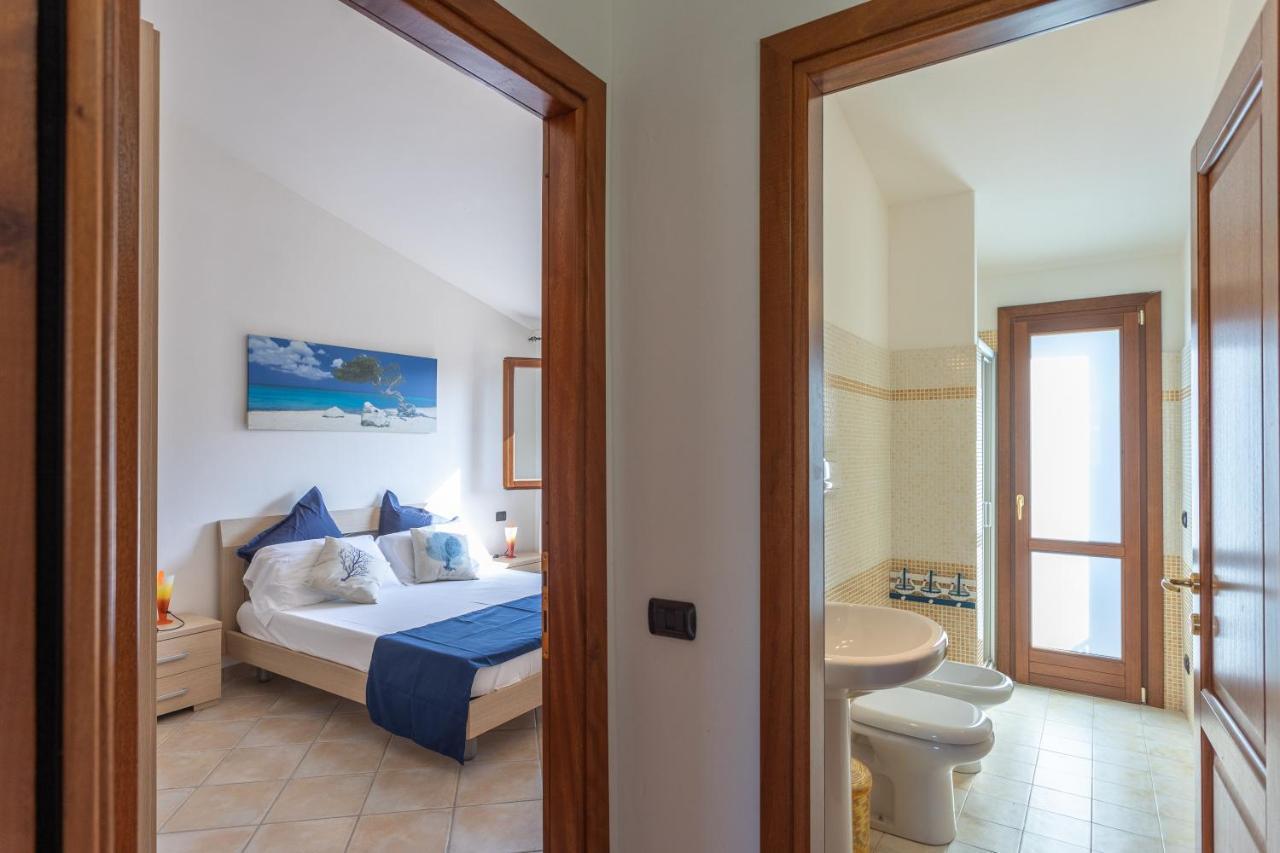 Villino Il Faretto Spiaggia Budoni Eksteriør billede